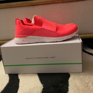 Brand new in box APL sneakers Men’s Techloom Bliss